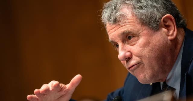 Sherrod Brown’s Phony Populism