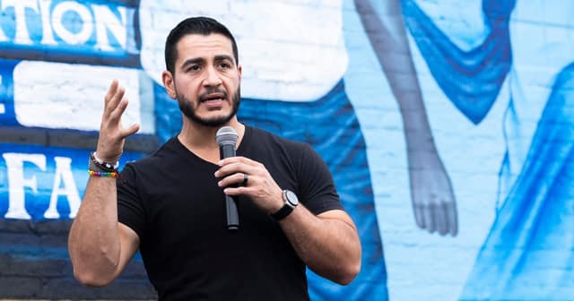 ‘Pay to Pray’? El-Sayed Allegedly Paid Black Pastor $75K Before Endorsement
