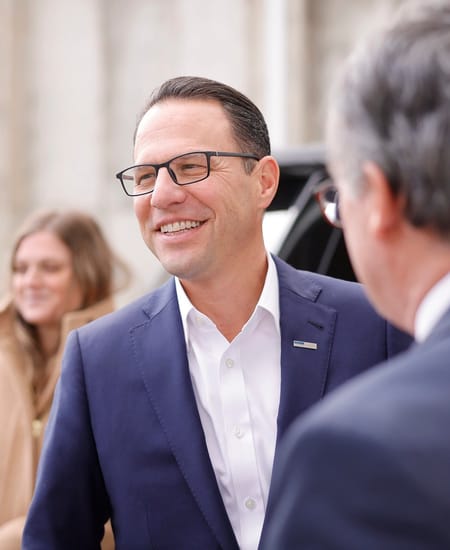 Official portrait of Josh Shapiro